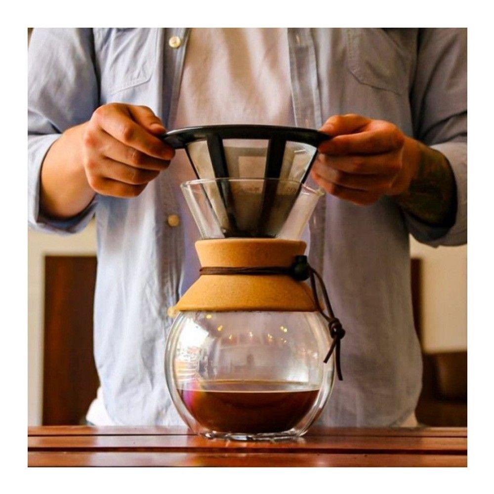 Кофейник кемекс Bodum Pour Over с двойными стенками и многоразовым  сито-фильтром (УЦЕНКА), 1 л, цвет пробковый, y11682-109 купить за 16199  рублей